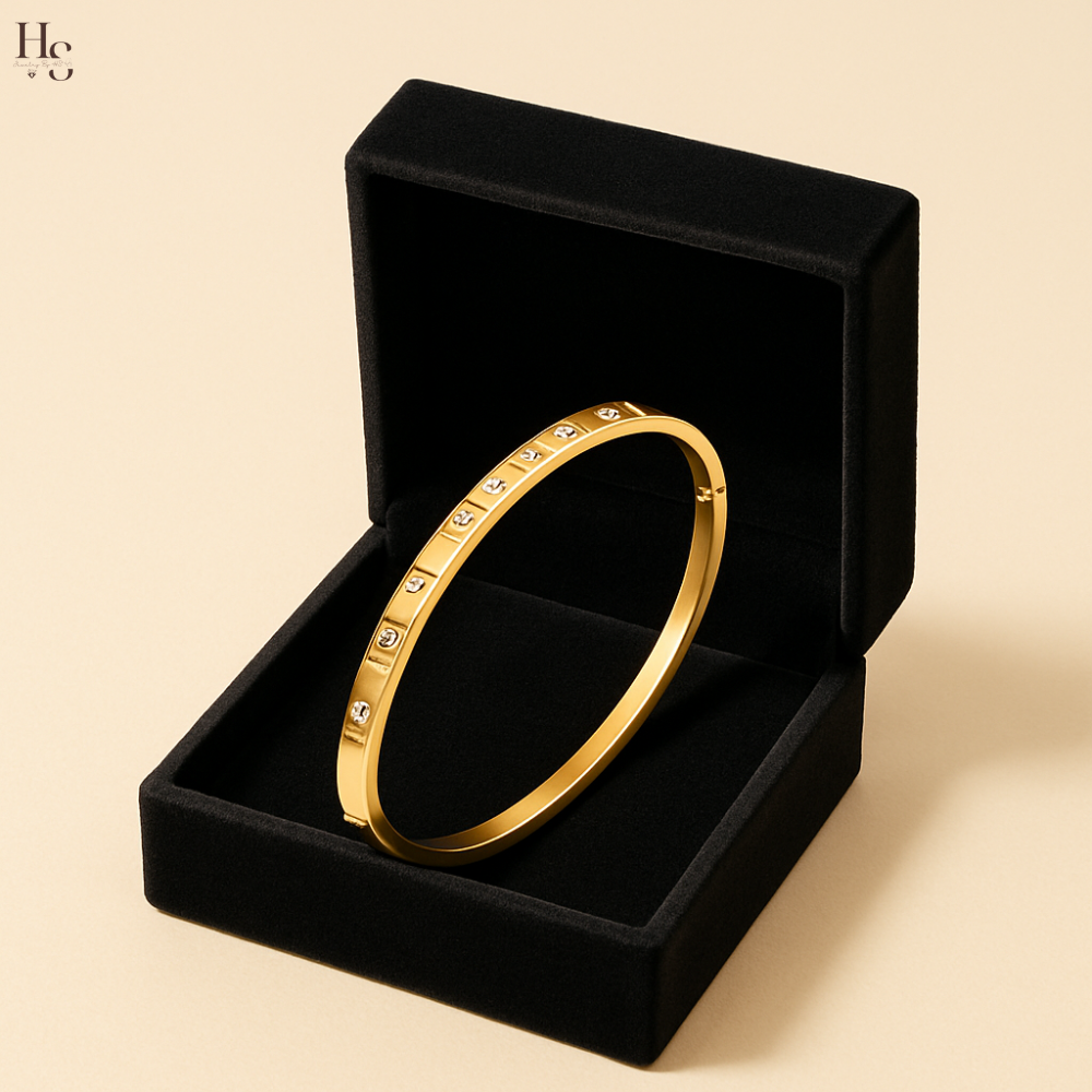 Celestia – Bracelet Vintage Étoiles en Zircon & Acier Inoxydable Plaqué Or 18K