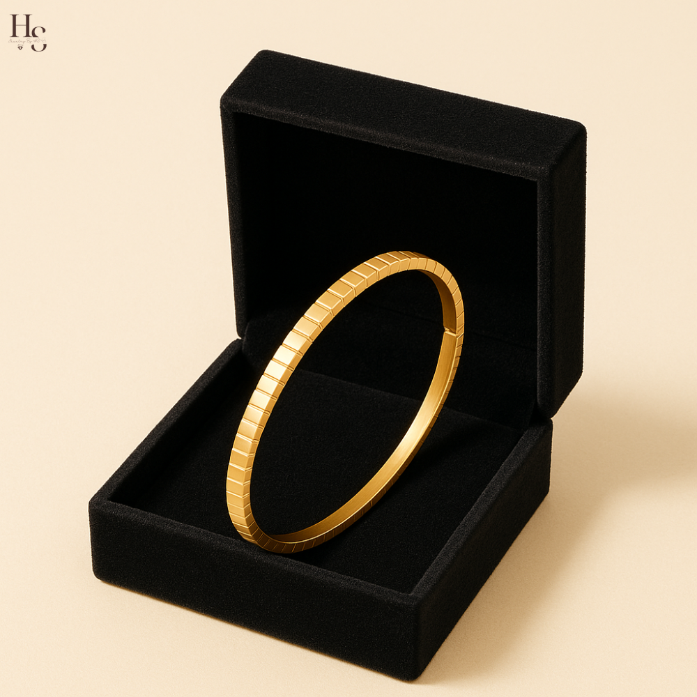 Celestia – Bracelet Vintage Étoiles en Zircon & Acier Inoxydable Plaqué Or 18K